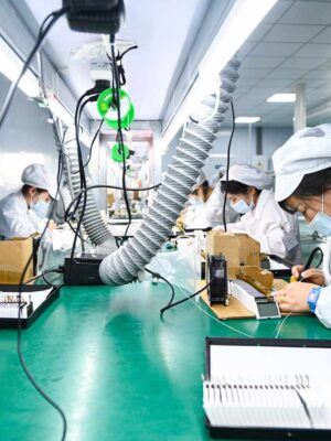 INV_ChinaChipManufacturing_GettyImages-1917942474-adc957040449428b8a3e61abcc594f01